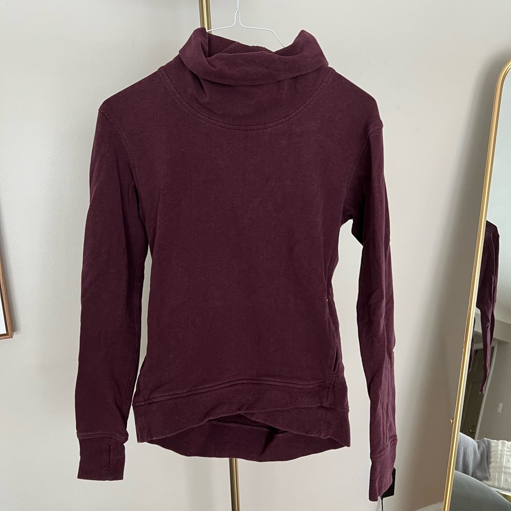 Lululemon Turtleneck Sweatshirt